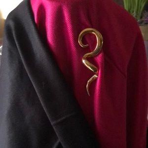 Vintage Gold Tone Swirl Brooch